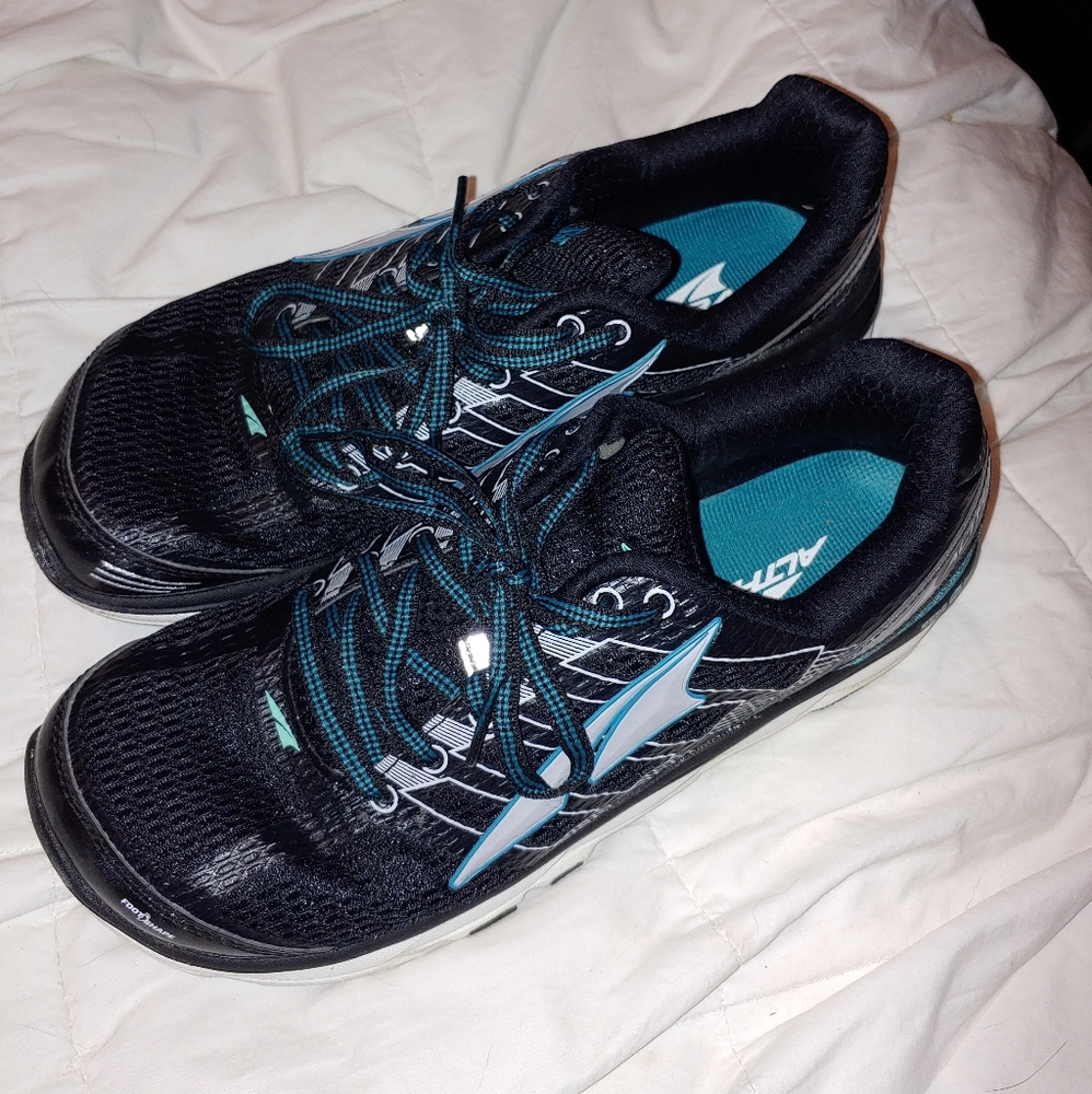 Women's running shoes